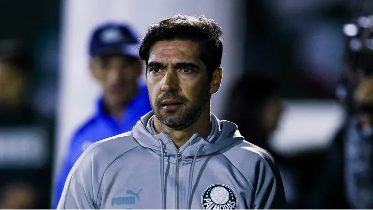 Abel durante vitória sobre o Dourado. Foto: Marco Miatelo/AGIF