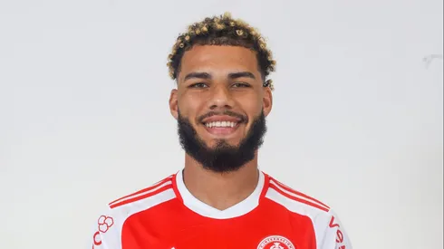 Nathan em foto de apresentação pelo Inter. Foto: Ricardo Duarte/Internacional