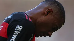 Nicolás de la Cruz, jogador do Flamengo lamenta a partida repentina de seu amigo de longa data Juan Zquierdo do Nacional
