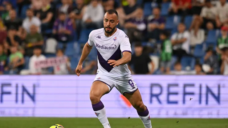 Além do Benfica, atacante atuou pela Fiorentina. Photo by Alessandro Sabattini/Getty Images
