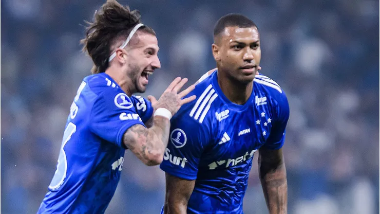 Walace retorna ao time titular do Cruzeiro diante do Inter no Mineirão