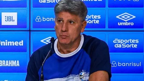 BA – PORTO ALEGRE – 03/12/2023 – BRASILEIRO A 2023, GREMIO X VASCO – Renato Portaluppi tecnico do Gremio e Luis Suarez juntamente com a diretoria do Clube em coletiva apos a partida contra o Vasco no estadio Arena do Gremio pelo campeonato Brasileiro A 2023. Foto: Maxi Franzoi/AGIF