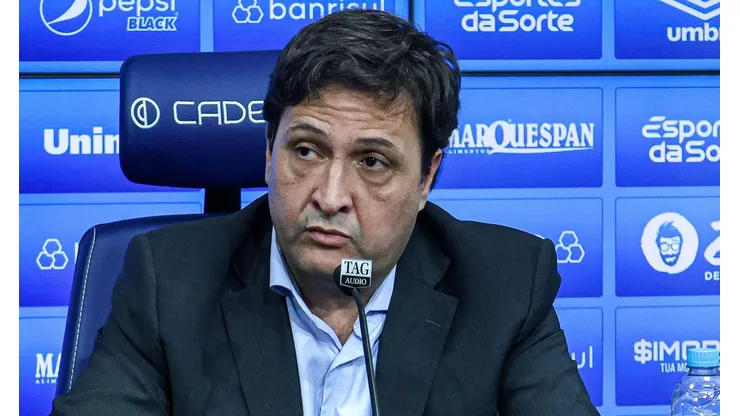 Aberto Guerra em entrevista coletiva no Grêmio, o presidente aguarda atitude da CBF