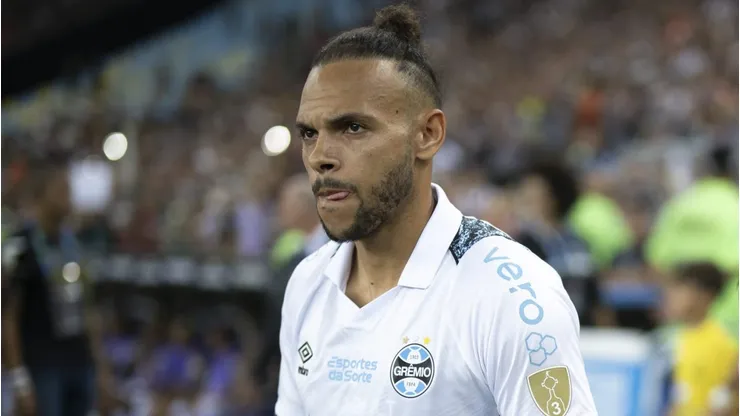 RJ - RIO DE JANEIRO - 20/08/2024 - COPA LIBERTADORES 2024, FLUMINENSE X GREMIO - Braithwaite jogador do Gremio durante entrada da equipe para partida contra o Fluminense no estadio Maracana pelo campeonato Copa Libertadores 2024. Foto: Jorge Rodrigues/AGIF
