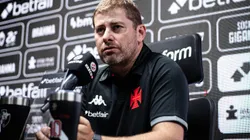 Rafael Paiva em entrevista coletiva, o comandante detalhou o duelo de xadrez que teve - Foto: Leandro Amorim/Vasco