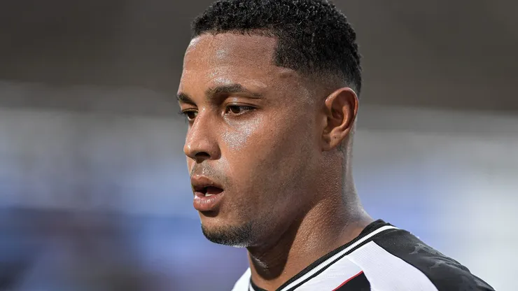 É preocupante a situação de David no Vasco.
