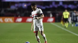 Jovem em partida contra o Vitória