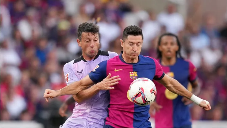 Lewandowski pelo Barcelona em partida do Campeonato Espanhol. (Photo by Alex Caparros/Getty Images)