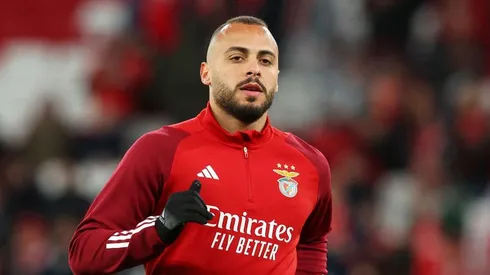 Arthur Cabral avança em conversas com o Corinthians