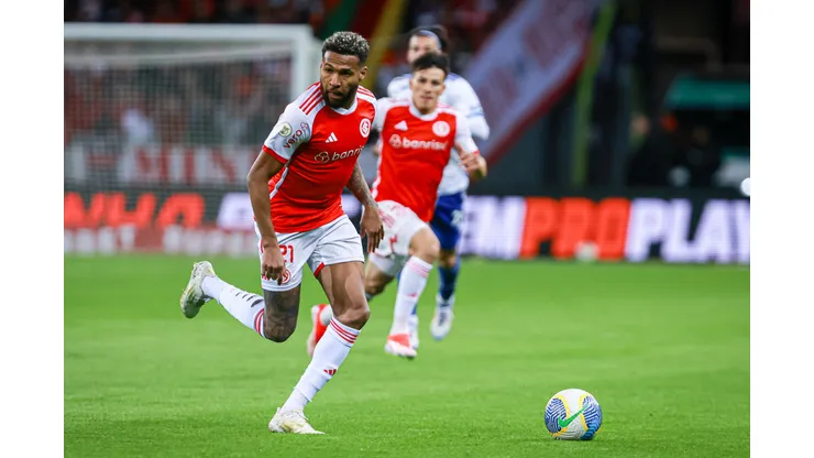 Wesley jogador do Internacional durante partida contra o Cruzeiro no estadio Beira-Rio pelo campeonato Brasileiro A 2024