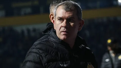 SC - CRICIUMA - 03/07/2024 - BRASILEIRO A 2024, CRICIUMA X CRUZEIRO - Claudio Tencati tecnico do Criciuma durante partida contra o Cruzeiro no estadio Heriberto Hulse pelo campeonato Brasileiro A 2024. Foto: Leonardo Hubbe/AGIF