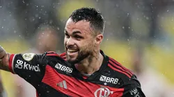 RJ - RIO DE JANEIRO - 25/08/2024 - BRASILEIRO A 2024, FLAMENGO X BRAGANTINO - Michael jogador do Flamengo comemora seu gol durante partida contra o Bragantino no estadio Maracana pelo campeonato Brasileiro A 2024. Foto: Thiago Ribeiro/AGIF