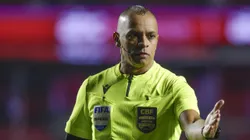 Torcida do São Paulo critica Wilton Pereira Sampaio