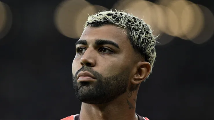 Mesmo sem jogar, Gabigol 'aprontou' durante jogo do Flamengo contra Bragantino