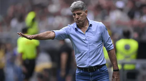BELO HORIZONTE, BRAZIL - NOVEMBER 26: Renato Gaucho head coach of Gremio reacts during a match between Atletico Mineiro and Gremio as part of Brasileirao 2023 at Arena MRV on November 26, 2023 in Belo Horizonte, Brazil. (Photo by Pedro Vilela/Getty Images)