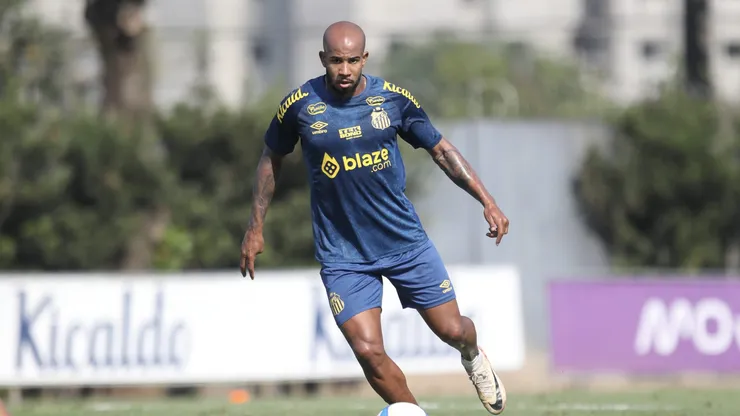 Meio-campista não entrou em campo recentemente