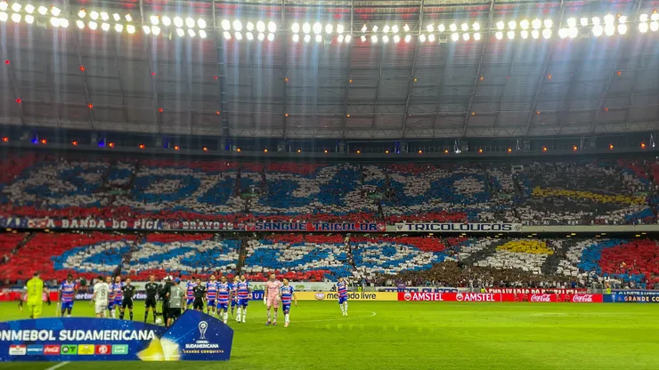 CE - FORTALEZA - 21/08/2024 - COPA SUL-AMERICANA 2024, FORTALEZA X ROSARIO CENTRAL - Torcida durante partida entre Fortaleza e Rosario Central no estadio Arena Castelao pelo campeonato Copa Sul-Americana 2024. Foto: Baggio Rodrigues/AGIF