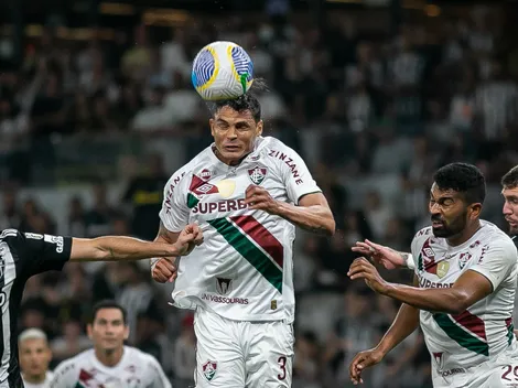 Fluminense bate Atlético-MG e escapa da zona de rebaixamento