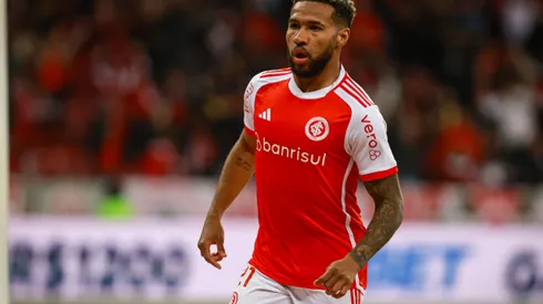 Wesley jogador do Internacional durante partida contra o Athletico-PR no Beira-Rio pelo Brasileirão. Foto: Maxi Franzoi/AGIF