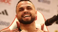 Michael em sua apresentação no Ninho do Urubu, no dia 23/08/2024. Foto: Gilvan de Souza/CRF