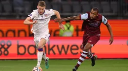 SOCCER WEST HAM GLORY, Trent Ostler of the Glory under pressure from Luizao of West Ham United during the pre-season soccer match between West Ham United and Perth Glory at Optus Stadium in Perth, Saturday, July 15, 2023. ACHTUNG: NUR REDAKTIONELLE NUTZUNG, KEINE ARCHIVIERUNG UND KEINE BUCHNUTZUNG PERTH WESTERN AUSTRALIA AUSTRALIA PUBLICATIONxNOTxINxAUSxNZLxPNGxFIJxVANxSOLxTGA Copyright: xRICHARDxWAINWRIGHTx 20230715001820770001