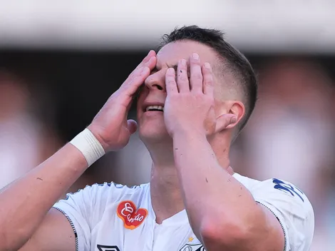 Julio Furch completa cinco jogos sem marcar pelo Santos