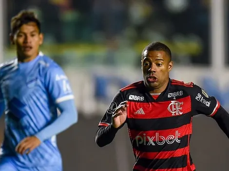 Flamengo perde, mas avança na Libertadores