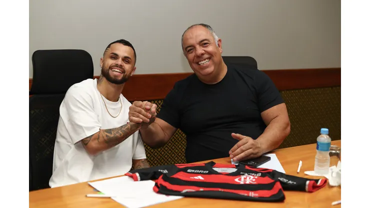 Michael é anunciado no Flamengo - Foto: Marcelo Cortes/Flamengo