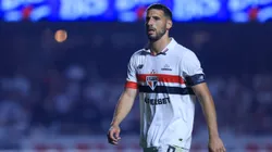 Calleri em jogo do São Paulo contra o Grêmio