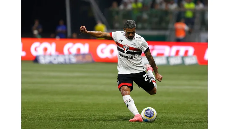 São Paulo encara o Nacional pela Libertadores.