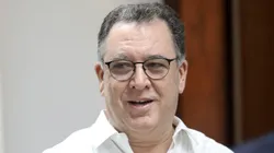 Marcelo Teixeira ainda pode negociar jovem zagueiro com John Textor.