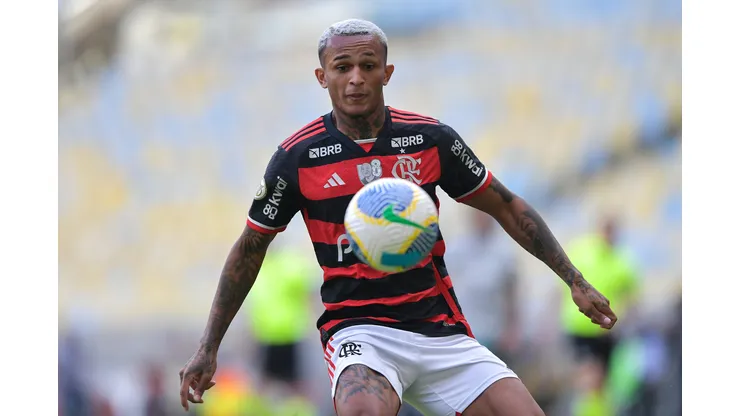Wesley jogador do Flamengo durante partida. Foto: Thiago Ribeiro/AGIF