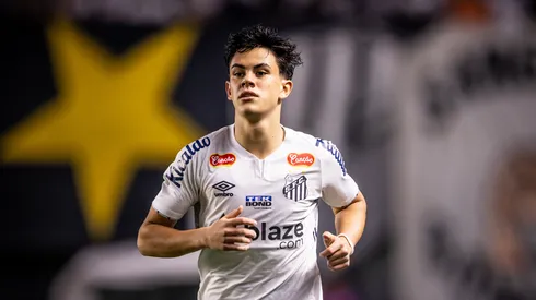 JP Chermont jogando pelo Santos. Foto: Abner Dourado/AGIF