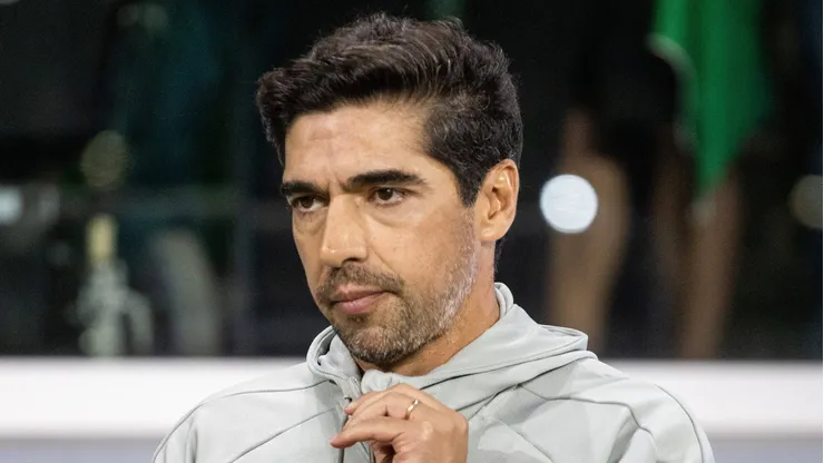 Abel Ferreira durante jogo diante do Mais Querido.