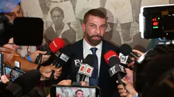 Pedrinho confirma negociação do Vasco com atacante