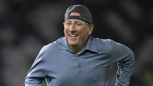 RJ - RIO DE JANEIRO - 14/08/2024 - COPA LIBERTADORES 2024, BOTAFOGO X PALMEIRAS - John Textor dono da SAF do Botafogo apos partida contra o Palmeiras no estadio Engenhao pelo campeonato Copa Libertadores 2024. Foto: Jorge Rodrigues/AGIF