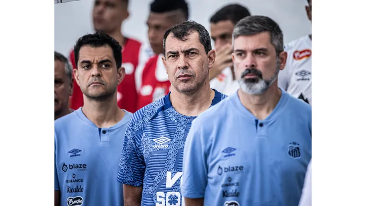 Carille terá que se virar sem três jogadores para sequência da Série B