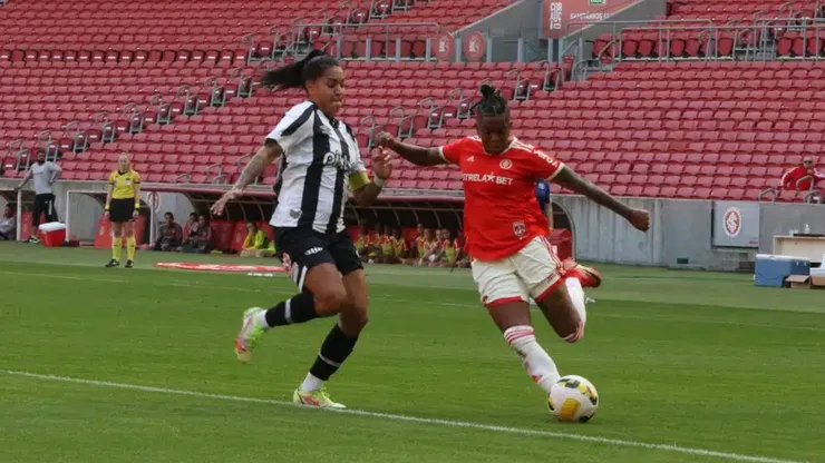 Equipes se enfrentam em momentos distintos. Divulgação/SC Internacional.