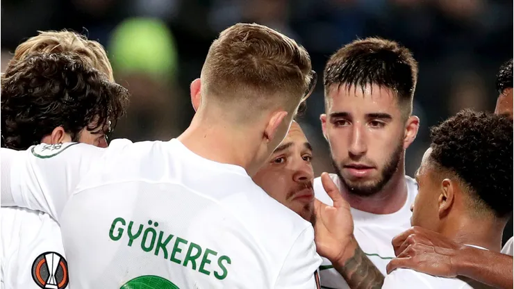 Jogadores do Sporting comemoram gol em partida da UEFA Europa League. (Photo by Emilio Andreoli/Getty Images)