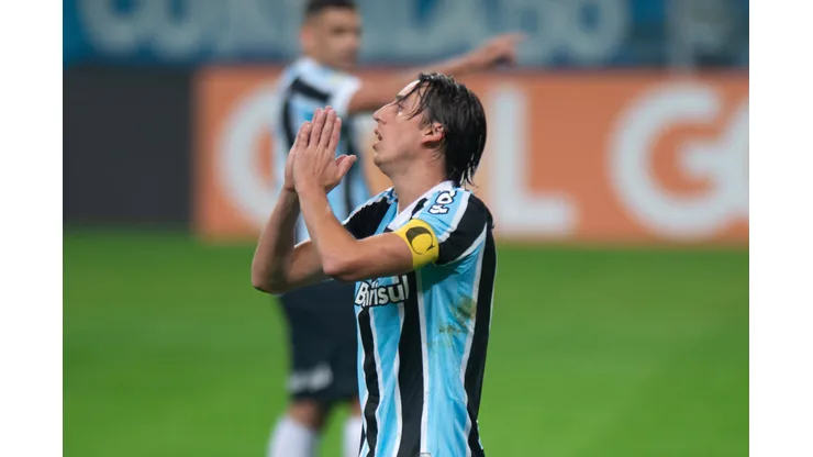 Geromel no banco em Grêmio x Fluminense