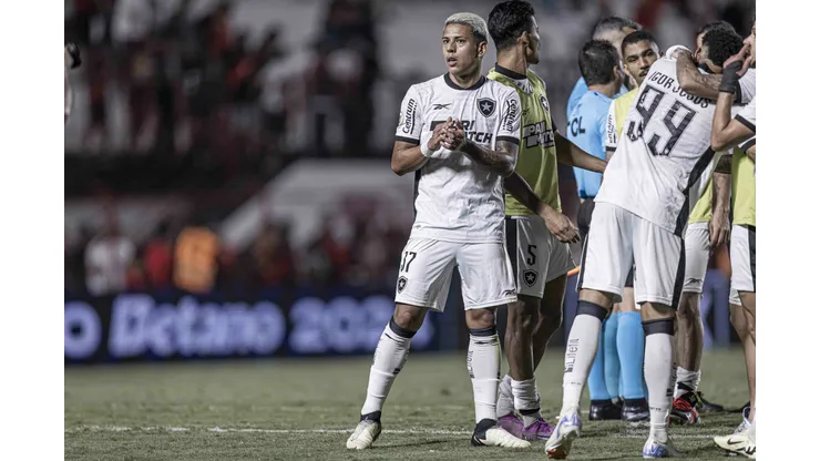 Matheus Martins jogador do Botafogo durante partida contra o Flamengo 2024