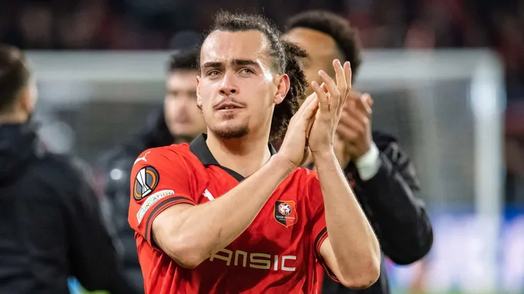Arthur Theate, zagueiro do Rennes emprestado para o Eintracht Frankfurt.