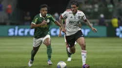Gabriel Menino, do Palmeiras, e Pedro, do Flamengo, durante jogo pela Copa do Brasil (Foto: Ricardo Moreira/Getty Images)