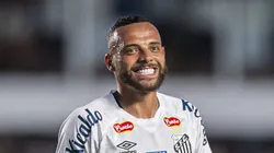 - Guilherme, atacante do Santos