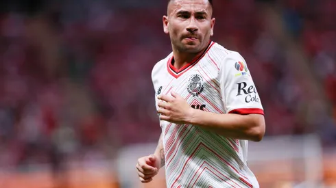 Jean Meneses acerta com Vasco