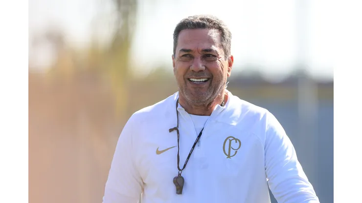 Vanderlei Luxemburgo ex-tecnico do Corinthians durante treino no CT Joaquim Grava.