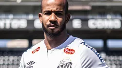 Técnico do Santos é cobrado por ausência de Patrick