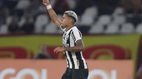 RIO DE JANEIRO, BRAZIL – AUGUST 18: Matheus Martins of Botafogo celebrates after scoring the team´s third goal during the match between Botafogo and Flamengo as part of Brasileirao 2024 at Estadio Olimpico Nilton Santos on August 18, 2024 in Rio de Janeiro, Brazil. (Photo by Wagner Meier/Getty Images)