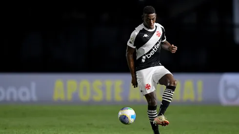 Léo jogador do Vasco durante partida. Foto: Thiago Ribeiro/AGIF