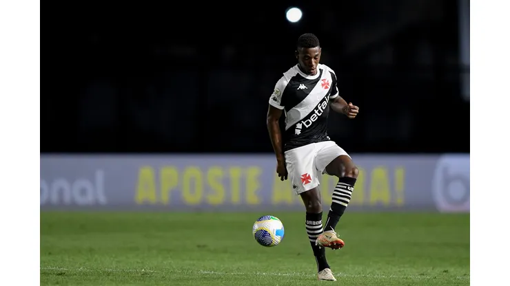 Léo jogador do Vasco durante partida. Foto: Thiago Ribeiro/AGIF